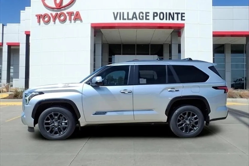 2026 Toyota Sequoia Platinum photo 1