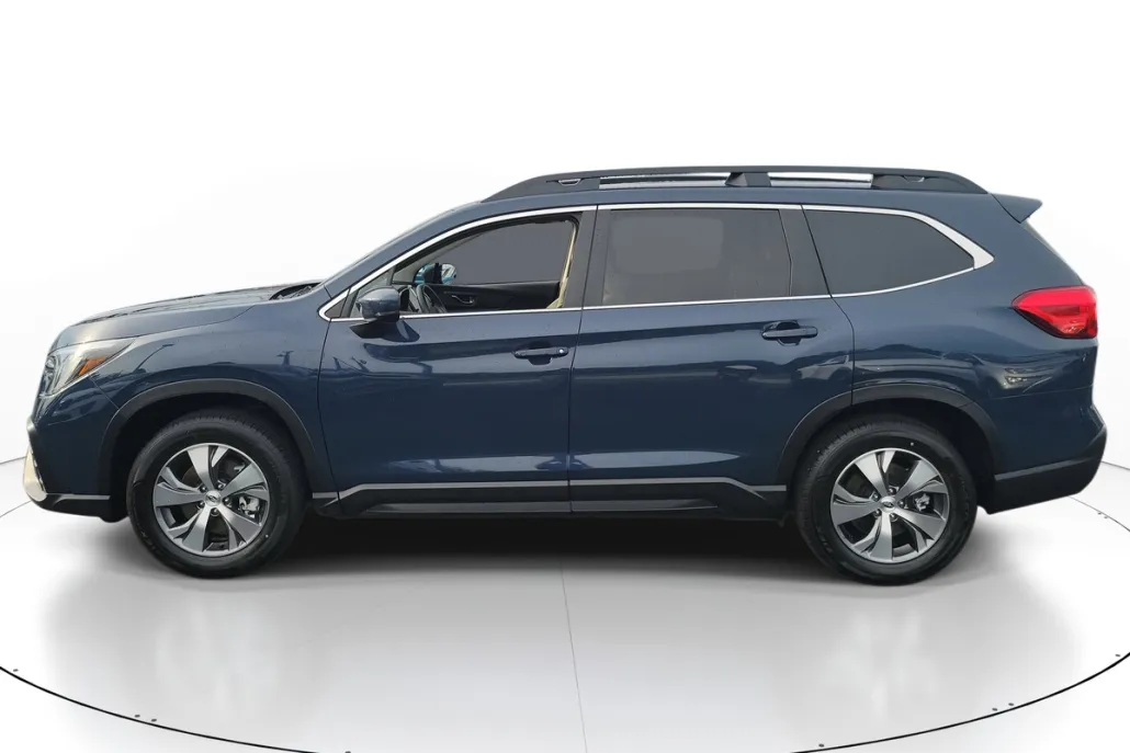 2025 Subaru Ascent Premium photo 1