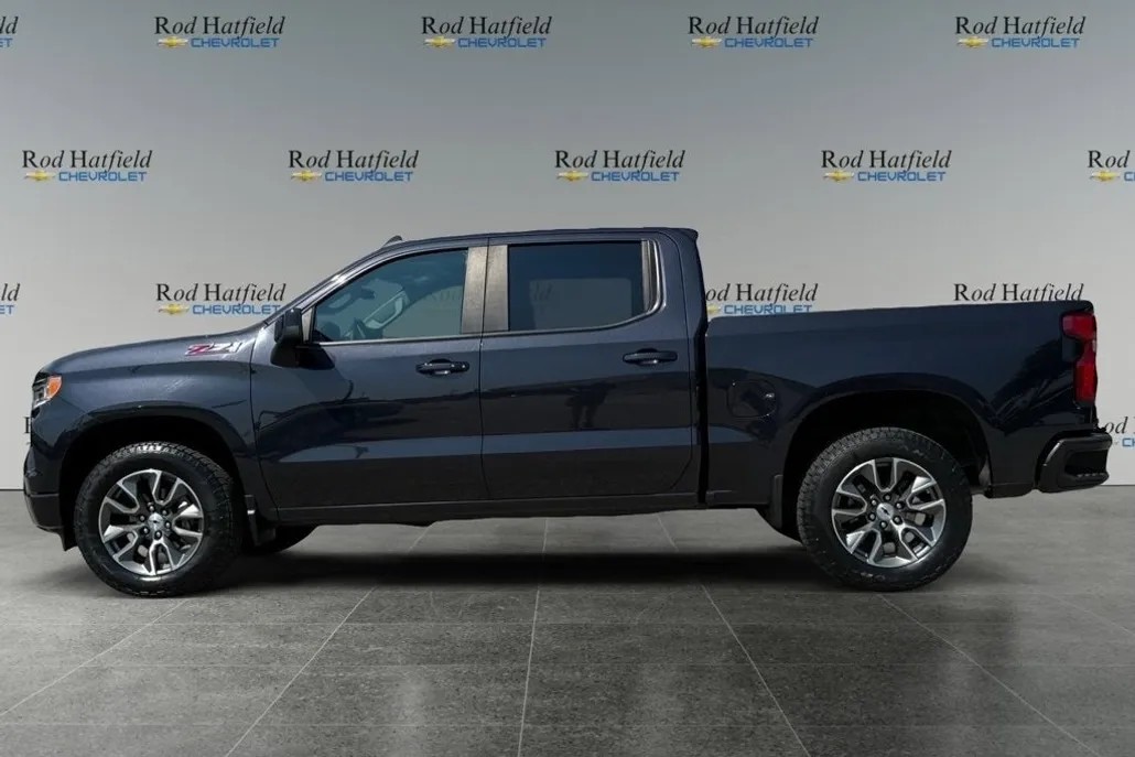 2023 Chevrolet Silverado 1500 RST photo 1