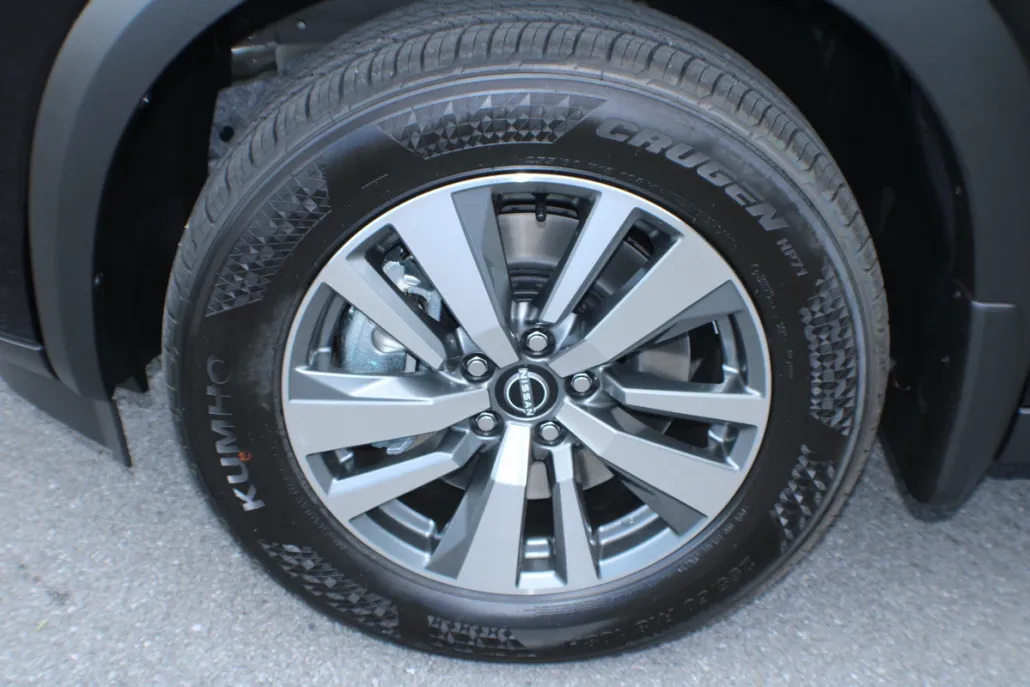 2025 Nissan Pathfinder SL photo 1