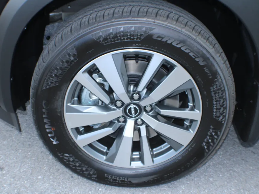 2025 Nissan Pathfinder SL photo 1