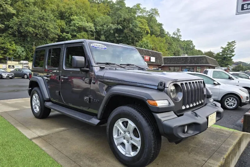 2022 Jeep Wrangler Unlimited Sport photo 1
