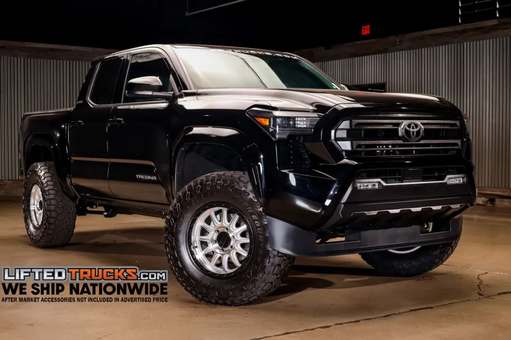 2025 Toyota Tacoma SR5 photo 1