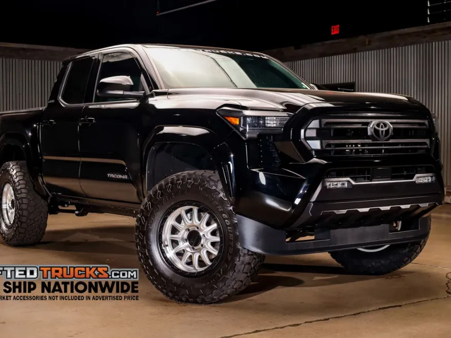 2025 Toyota Tacoma SR5 photo 1