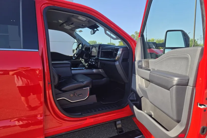 2024 Ford F-350 Lariat photo 1