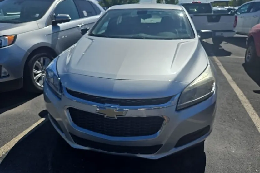 2015 Chevrolet Malibu LS photo 1