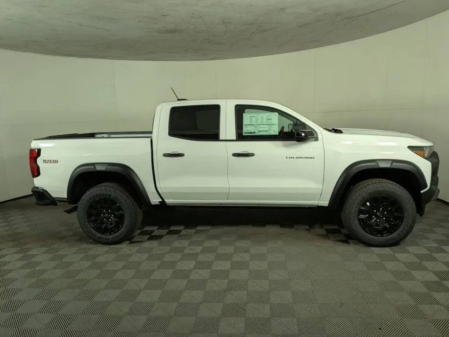 2026 Chevrolet Colorado Trail Boss photo 1