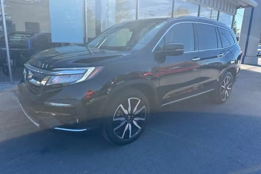 2021 Honda Pilot Touring photo 1
