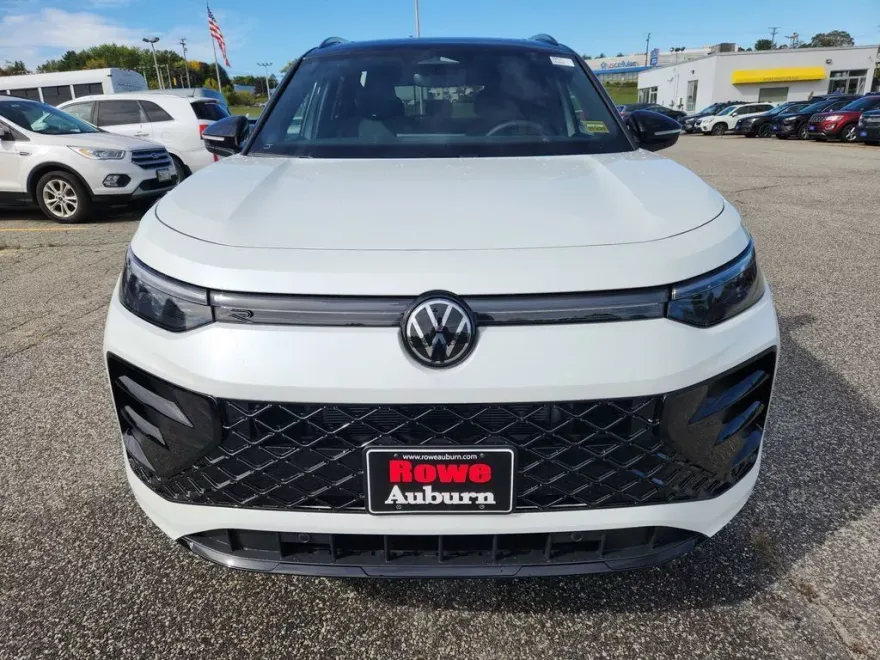 2025 Volkswagen Tiguan SE R-Line Black photo 1