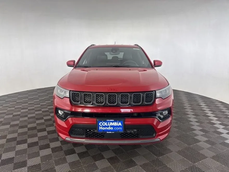 2023 Jeep Compass Limited photo 1
