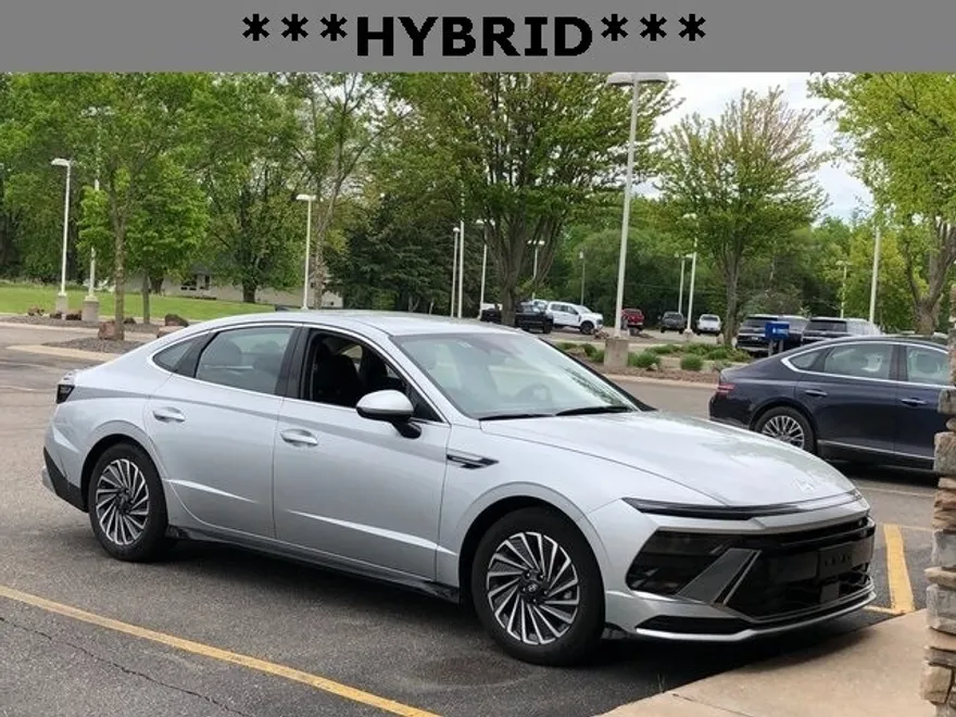 2024 Hyundai Sonata Hybrid SEL photo 1