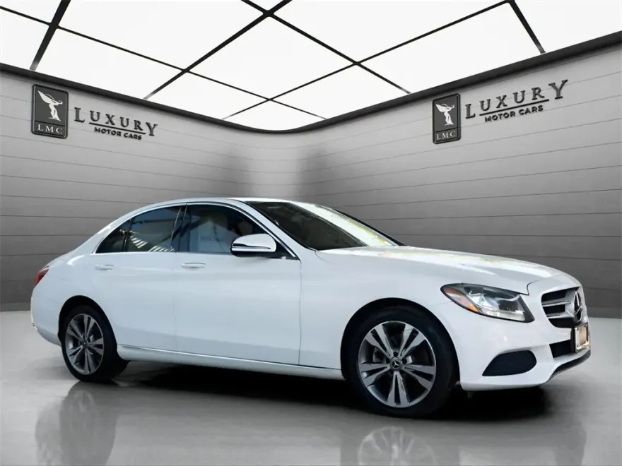 2018 Mercedes Benz C 300 photo 1