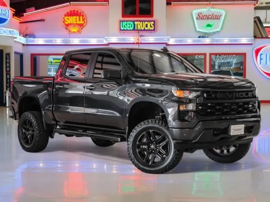 2022 Chevrolet Silverado 1500 Custom photo 1