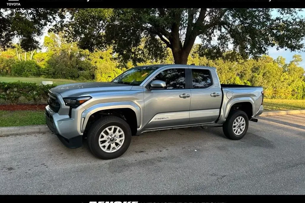 2024 Toyota Tacoma SR5 photo 1