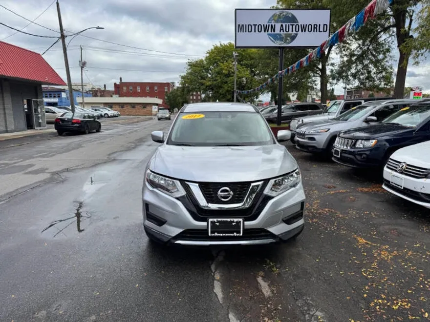 2017 Nissan Rogue S photo 1