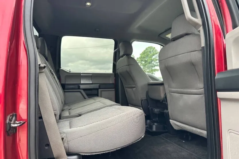 2015 Ford F-150 XLT photo 1
