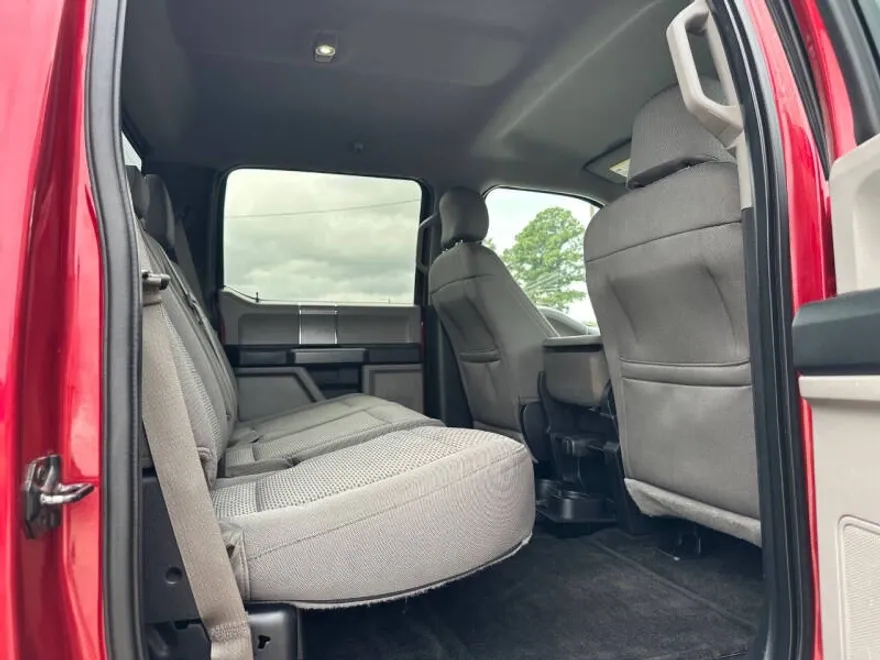 2015 Ford F-150 XLT photo 1