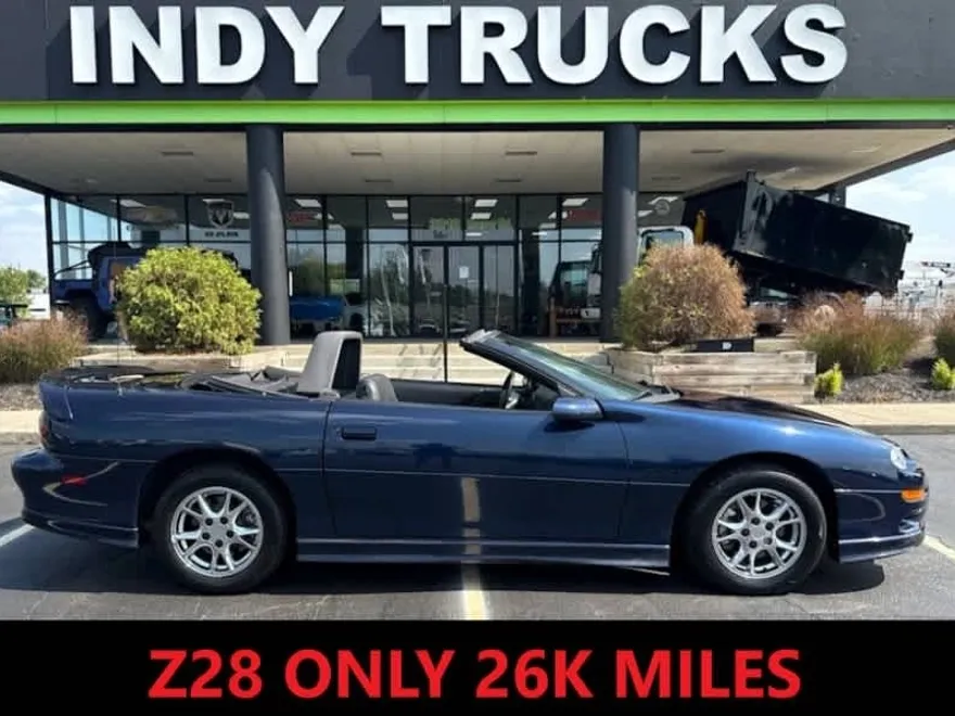 2002 Chevrolet Camaro Sport Coupe photo 1