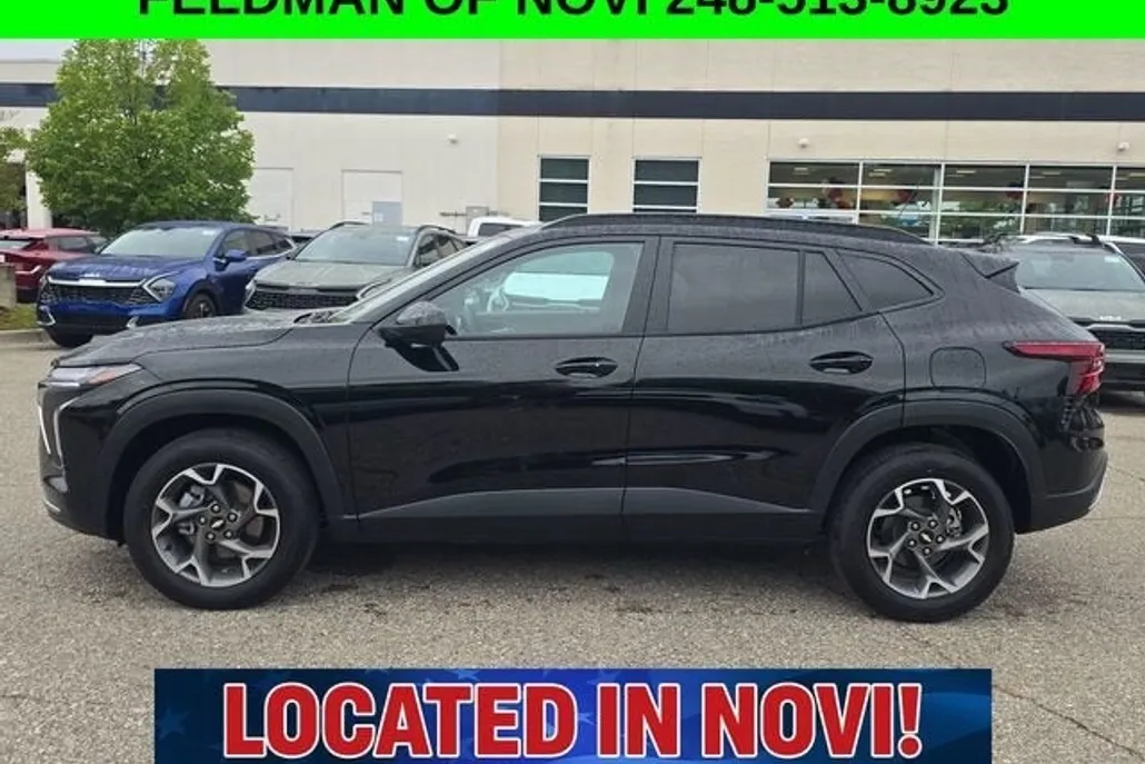 2024 Chevrolet Trax photo 1