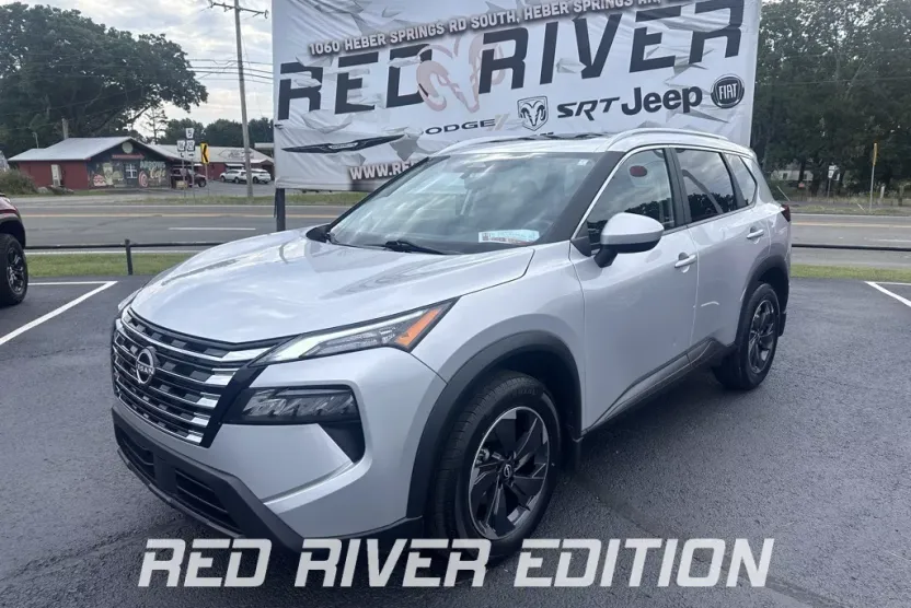 2024 Nissan Rogue SV photo 1