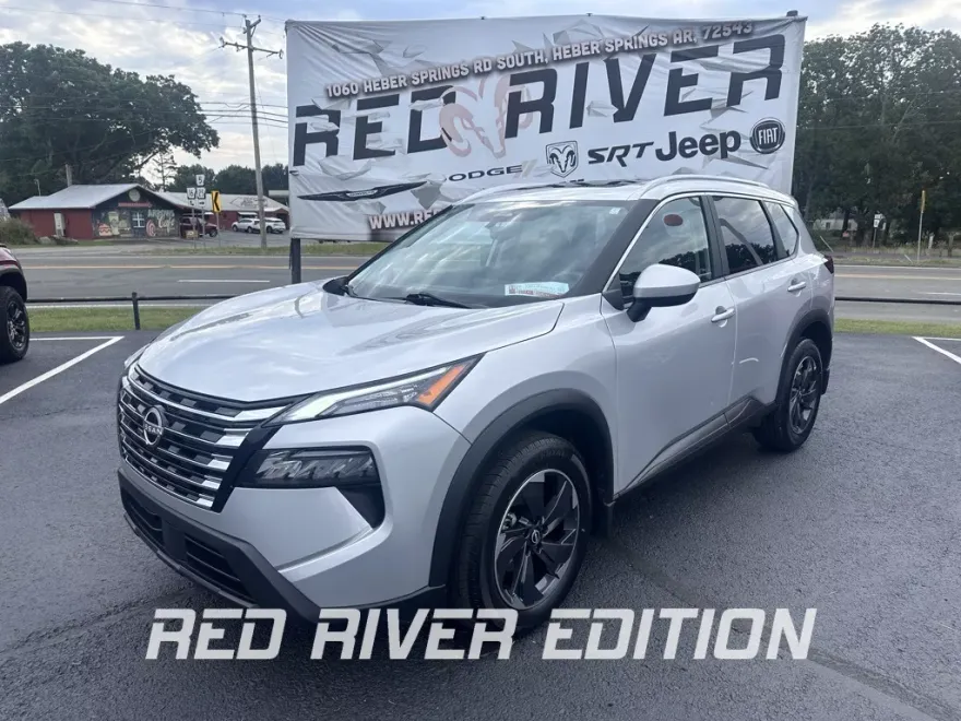 2024 Nissan Rogue SV photo 1