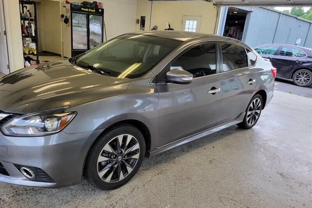 2019 Nissan Sentra SL photo 1