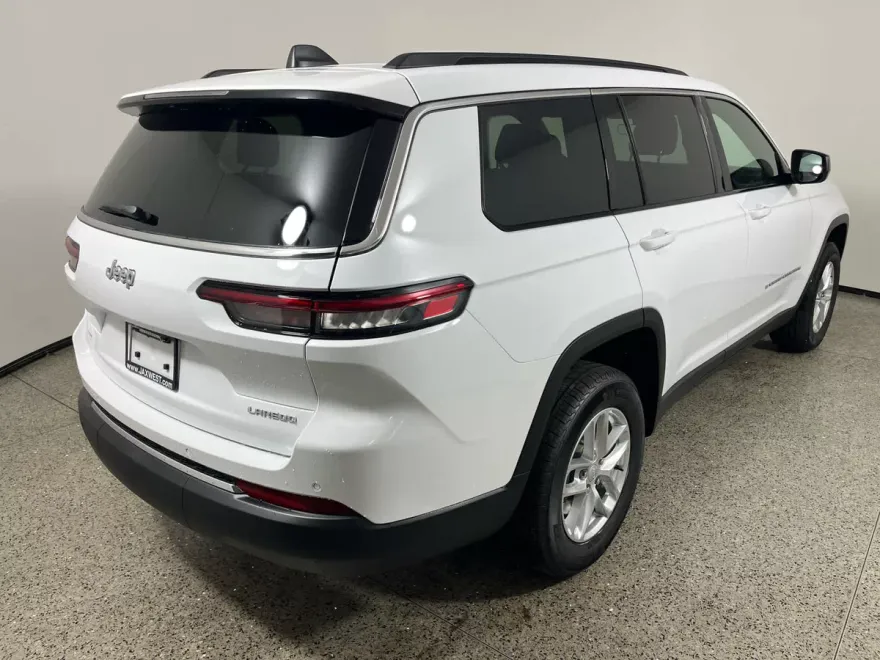 2025 Jeep Grand Cherokee Laredo X photo 1