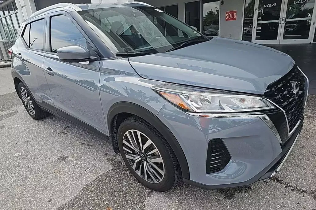 2023 Nissan Kicks SV photo 1