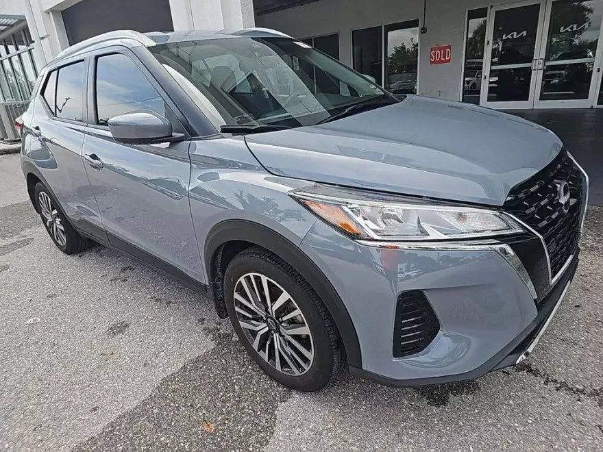 2023 Nissan Kicks SV photo 1