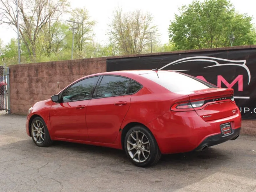 2014 Dodge Dart SXT photo 1