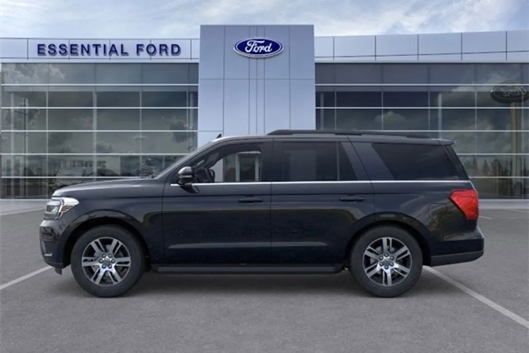 2024 Ford Expedition XLT photo 1
