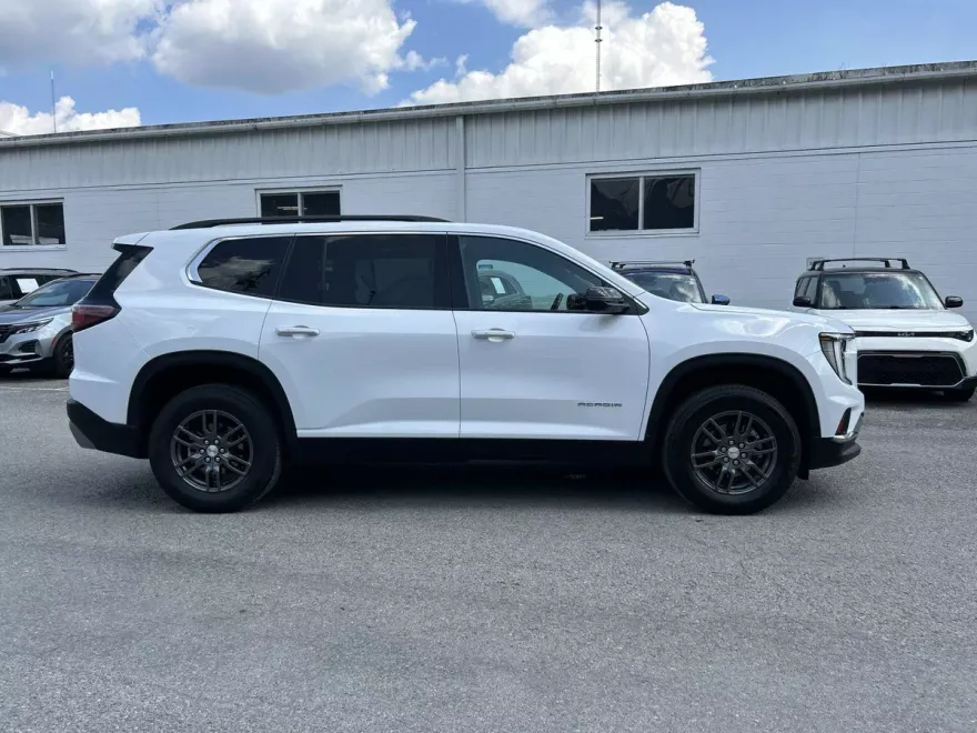 2025 Gmc Acadia Elevation photo 1