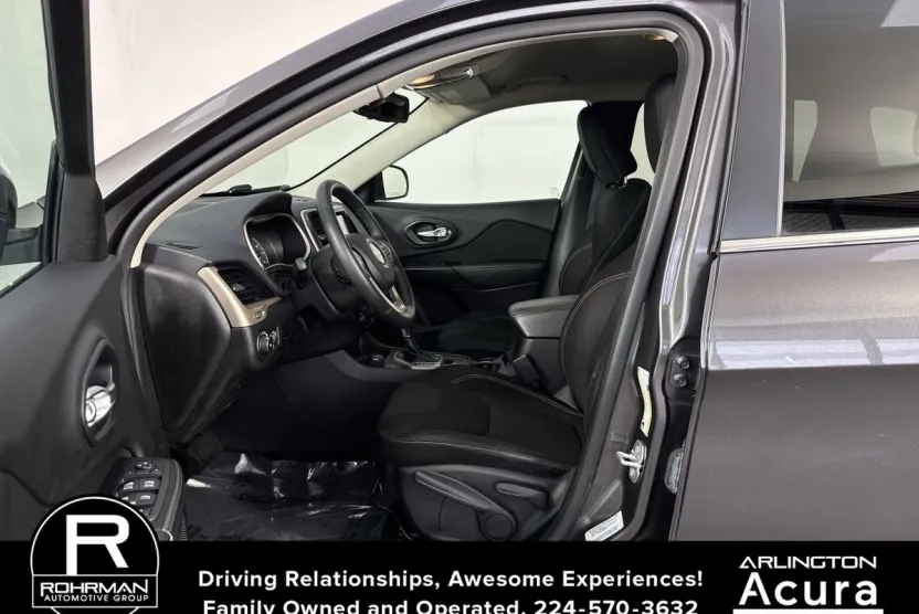 2015 Jeep Cherokee Latitude photo 1