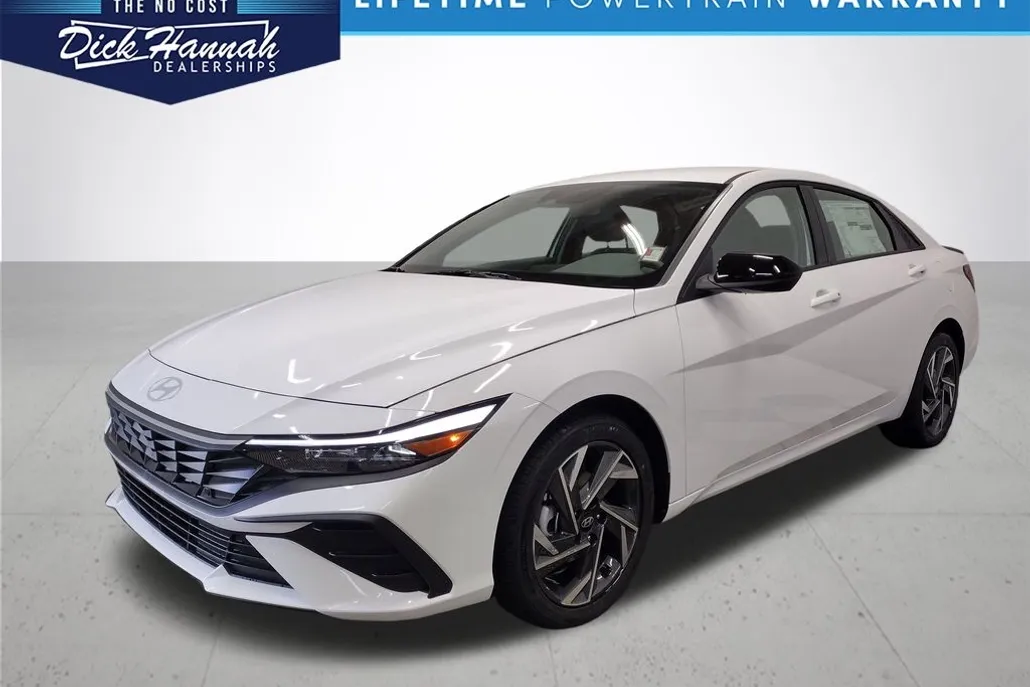 2025 Hyundai Elantra SEL Sport photo 1