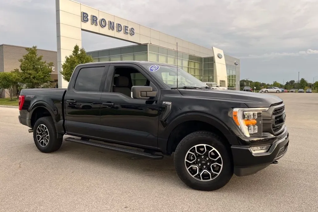 2023 Ford F-150 XLT photo 1
