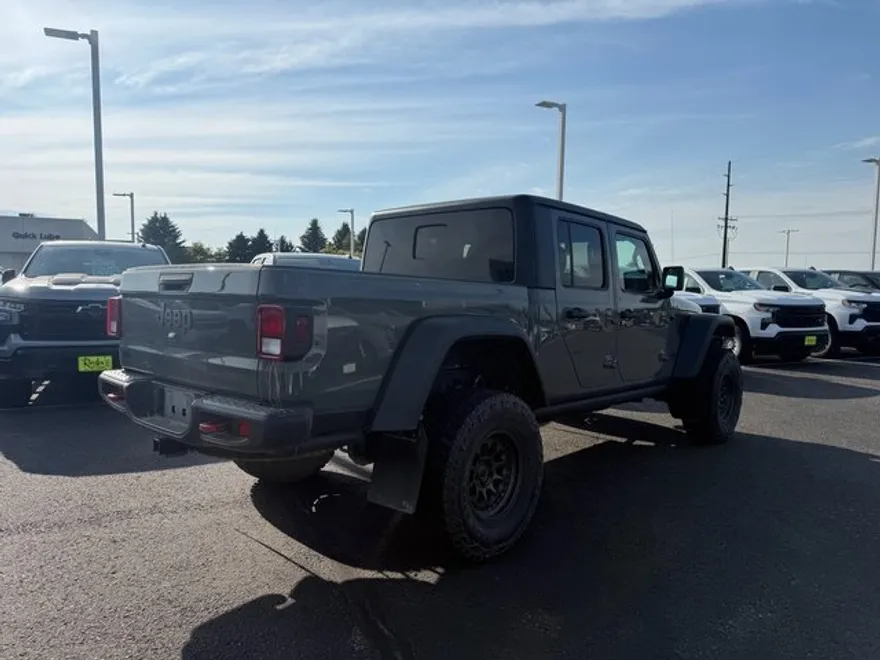 2022 Jeep Gladiator Rubicon photo 1