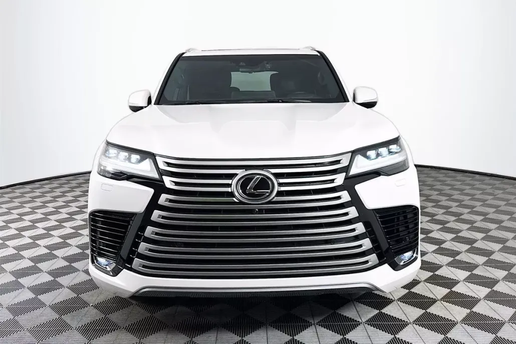 2023 Lexus LX 600 Ultra Luxury photo 1