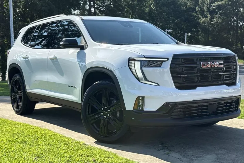 2024 Gmc Acadia Elevation photo 1