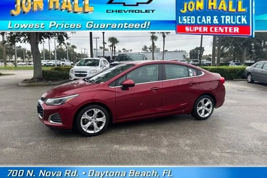 2019 Chevrolet Cruze Premier photo 1