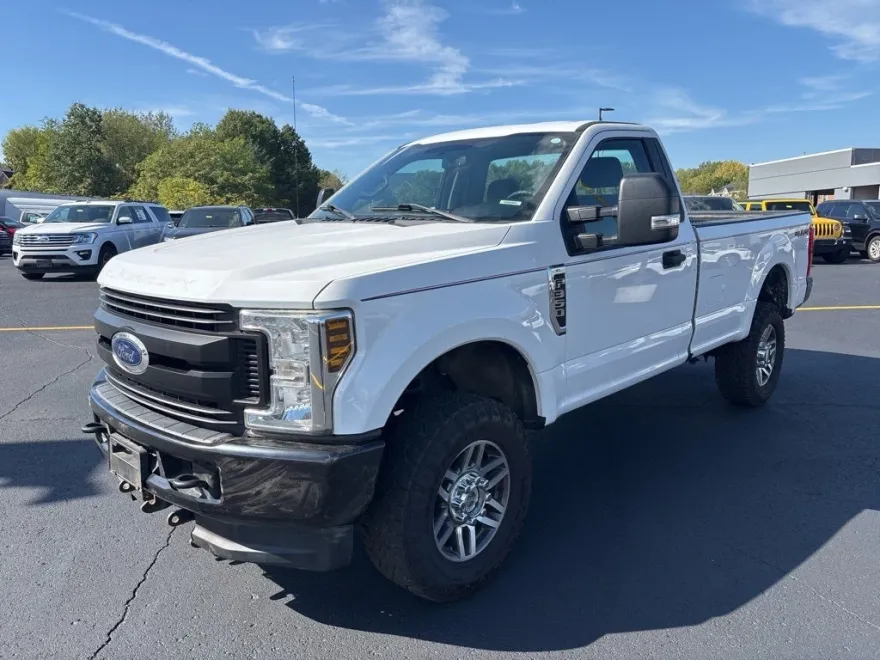 2019 Ford F-350 XL photo 1