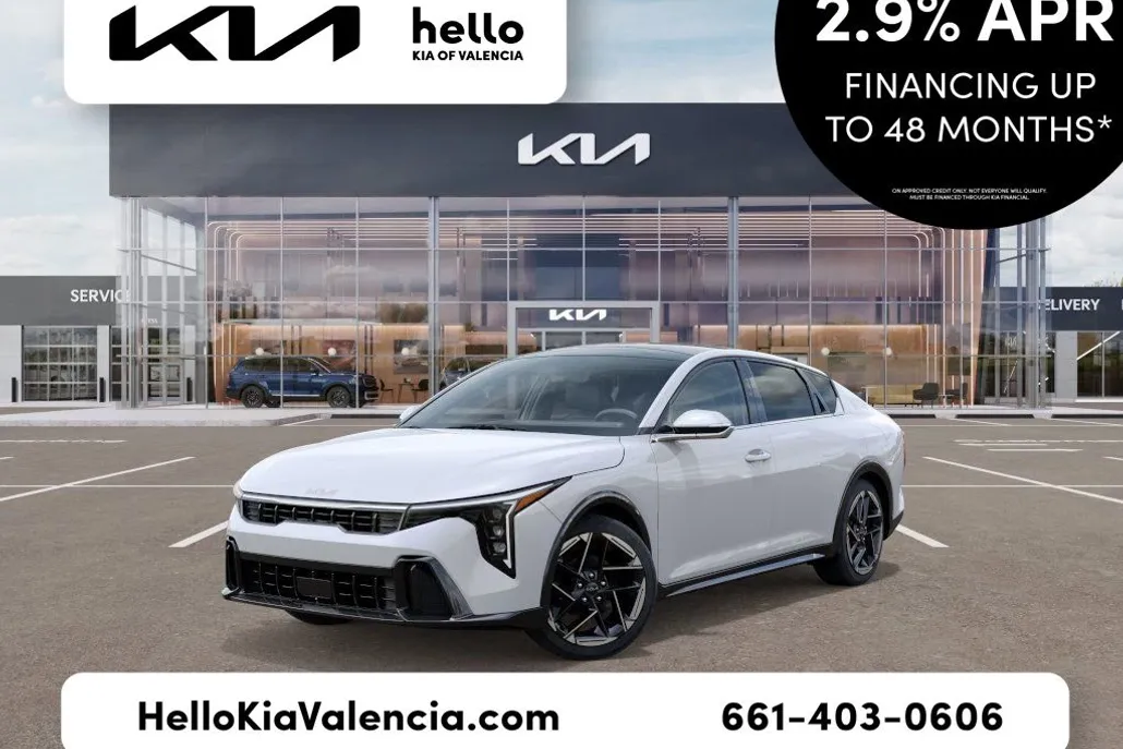 2025 Kia K4 GT-Line photo 1