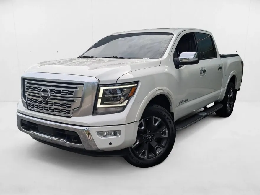 2023 Nissan Titan Platinum Reserve Crew Cab photo 1
