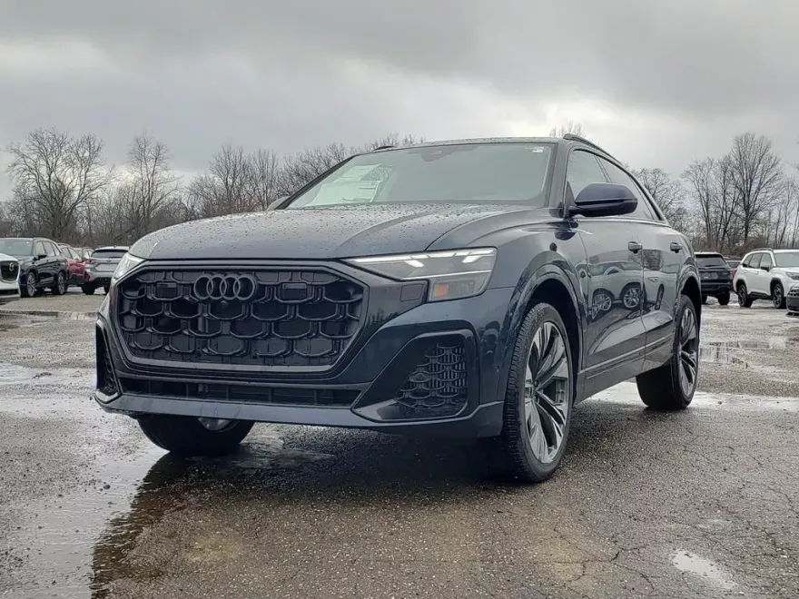 2025 Audi Q8 55 Premium Plus photo 1