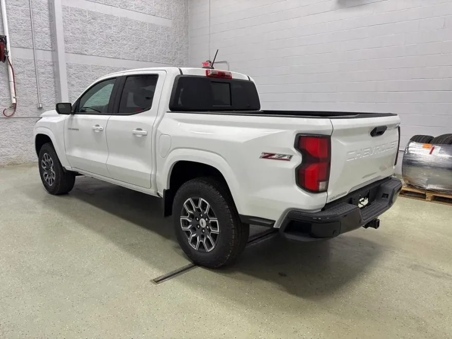 2026 Chevrolet Colorado Z71 photo 1