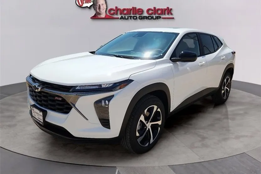 2025 Chevrolet Trax photo 1