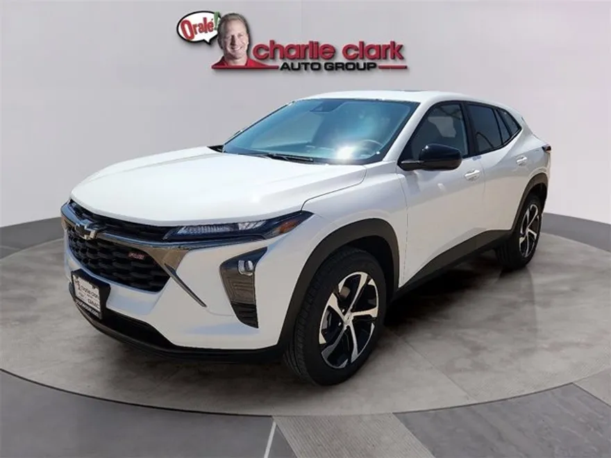 2025 Chevrolet Trax photo 1