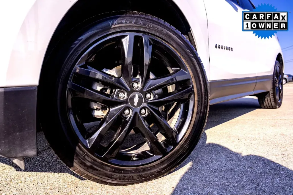 2020 Chevrolet Equinox LT photo 1