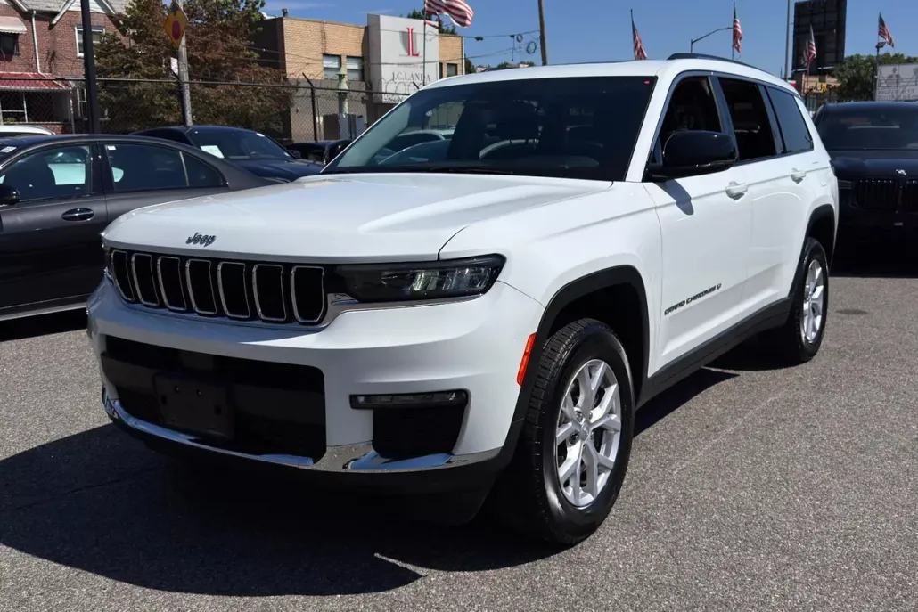 2022 Jeep Grand Cherokee Limited photo 1