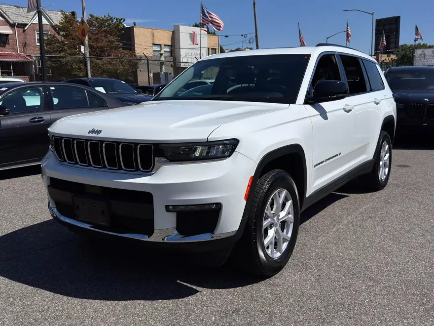 2022 Jeep Grand Cherokee Limited photo 1