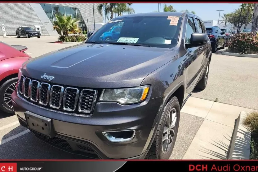 2020 Jeep Grand Cherokee Laredo E photo 1